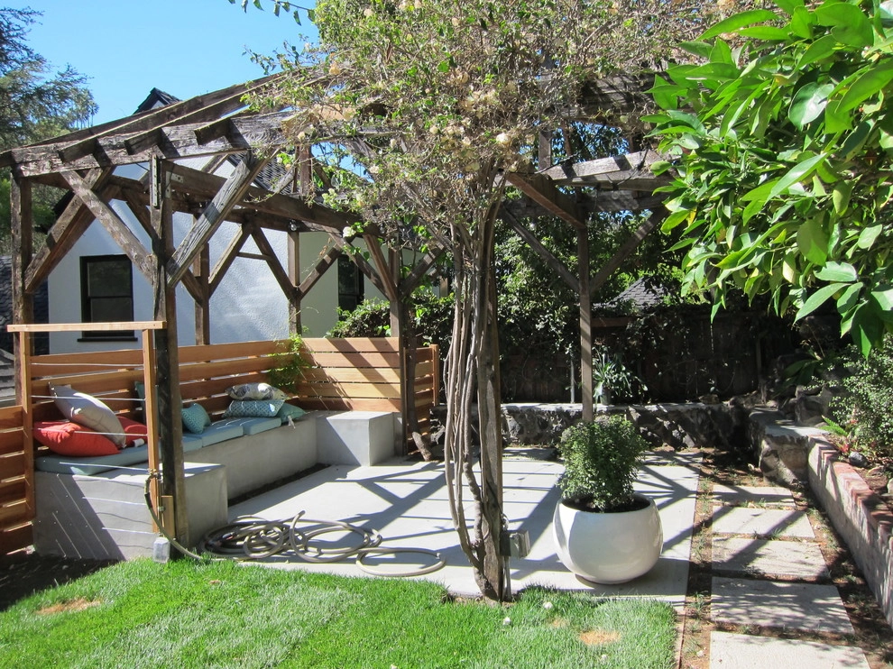 Hollywood Hills: Old Meets New by Becky Bourdeau Designs Inc - Photo 2