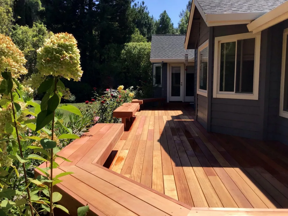 San Rafael Rear Garden Deck by Clough Construction - Photo 2