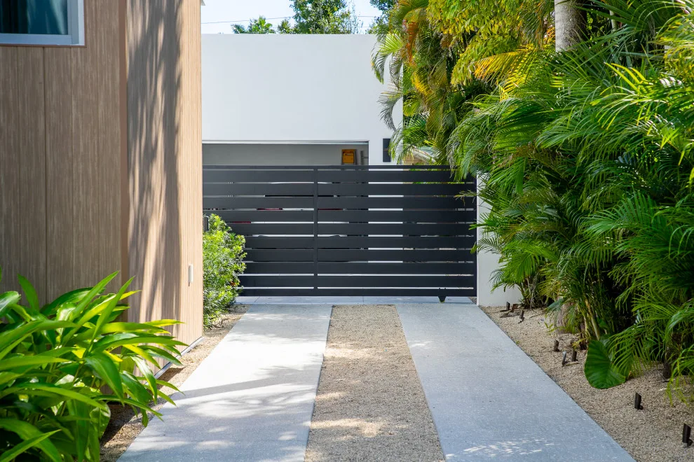 Sarasota Tailored Fence and Driveway Gate by Freedom Fence & Aluminum - Photo 6