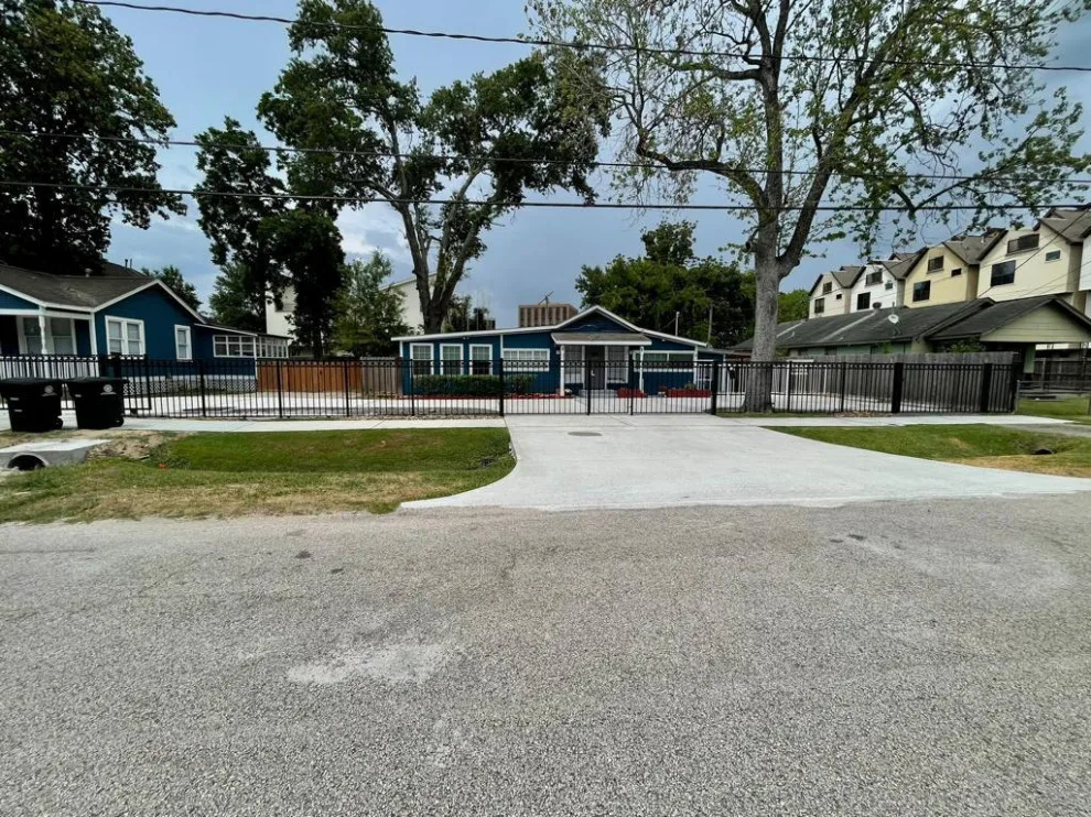 Unique Initiatives by My Garage And Gates - Photo 69
