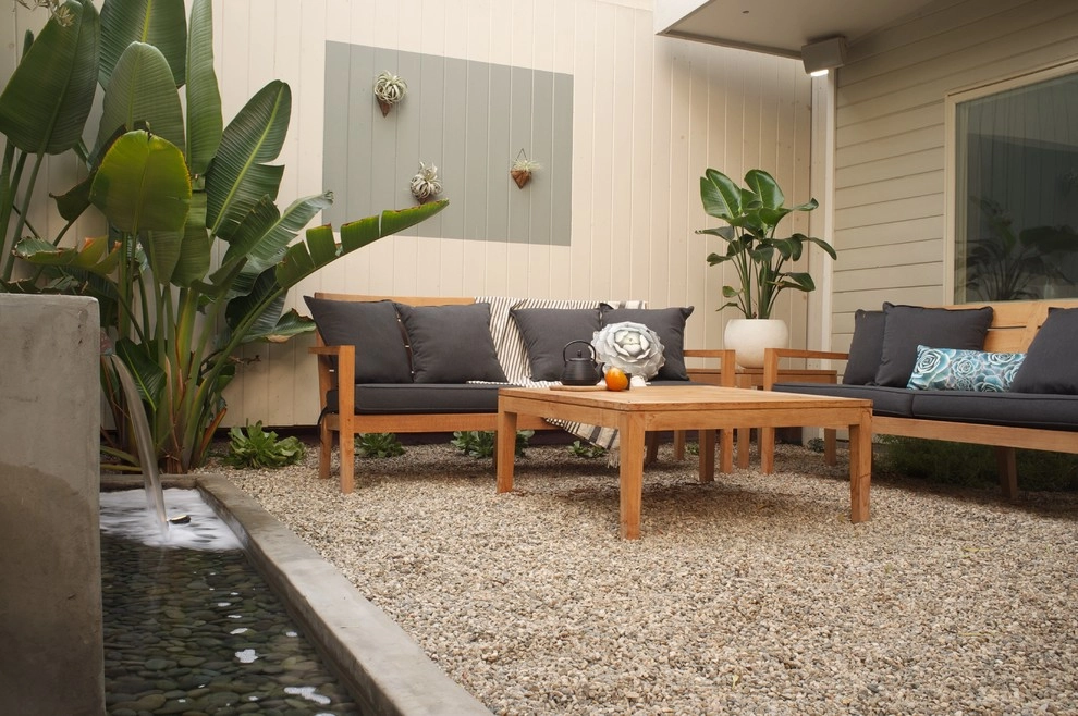 Los Feliz Modern Oasis by Becky Bourdeau Designs Inc - Photo 3