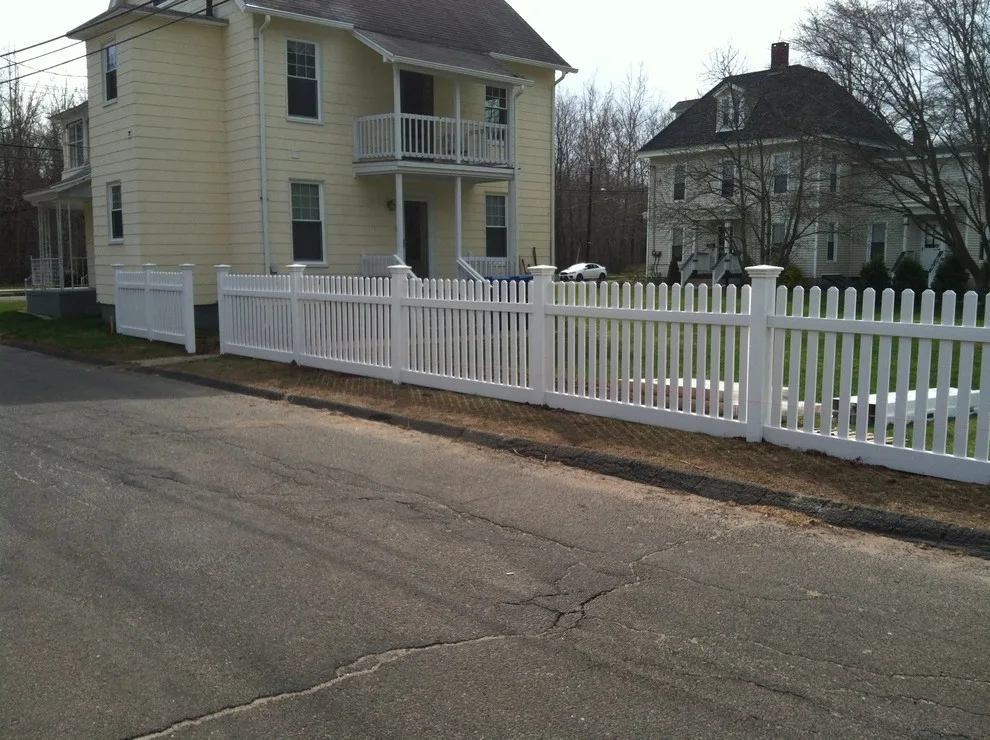 Unionville - 4-Foot PVC Dog Ear by Hartford Fence Company - Photo 5