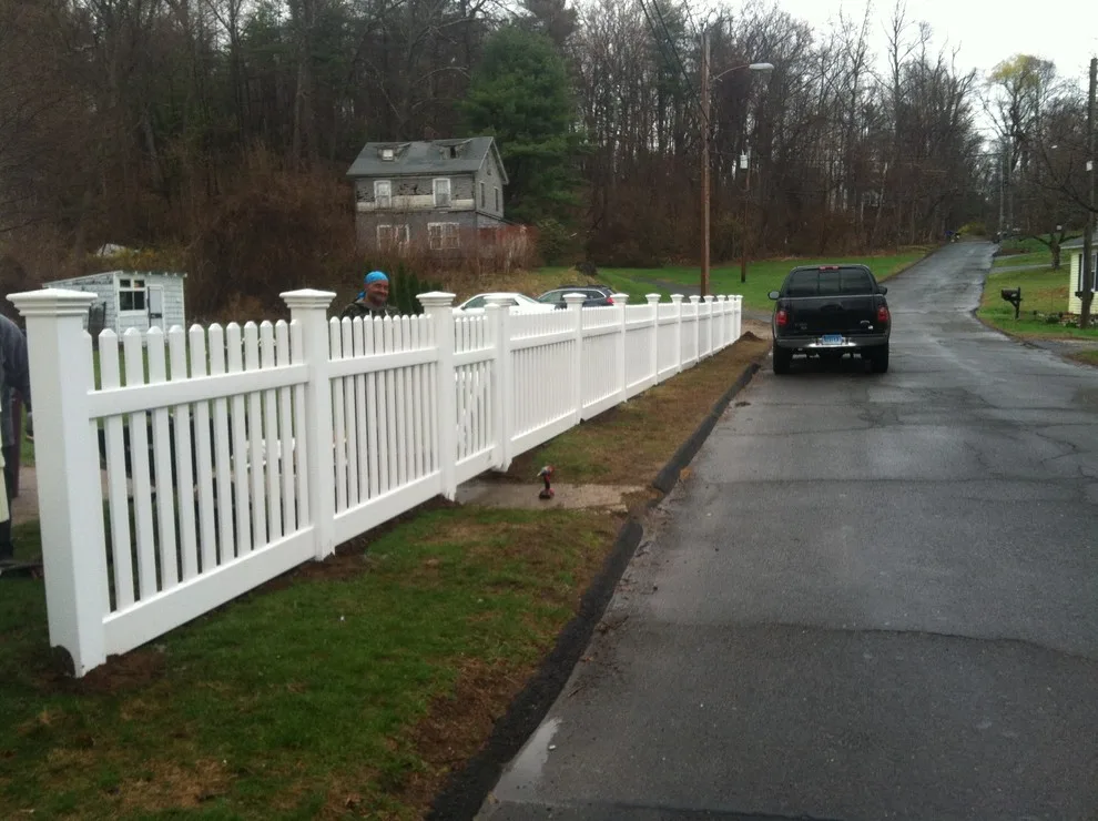Unionville - 4-Foot PVC Dog Ear by Hartford Fence Company - Photo 2