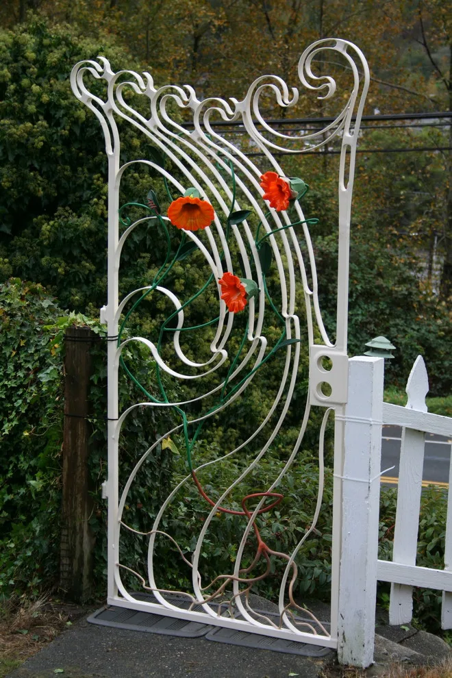 Vineyard Entrance Gate by Carbon & Sand - Photo 2