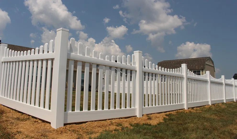 Vinyl fence images by Mr. Fence - Photo 40