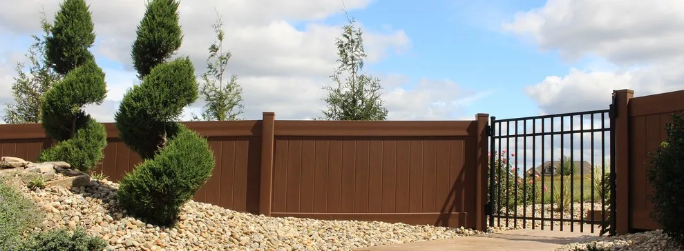 Vinyl fence images by Mr. Fence - Photo 26