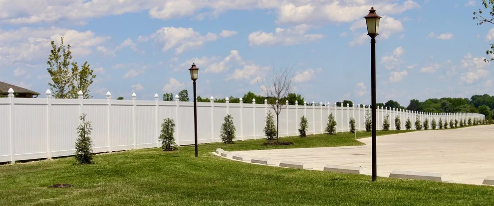 Mr. Fence - Photo 3