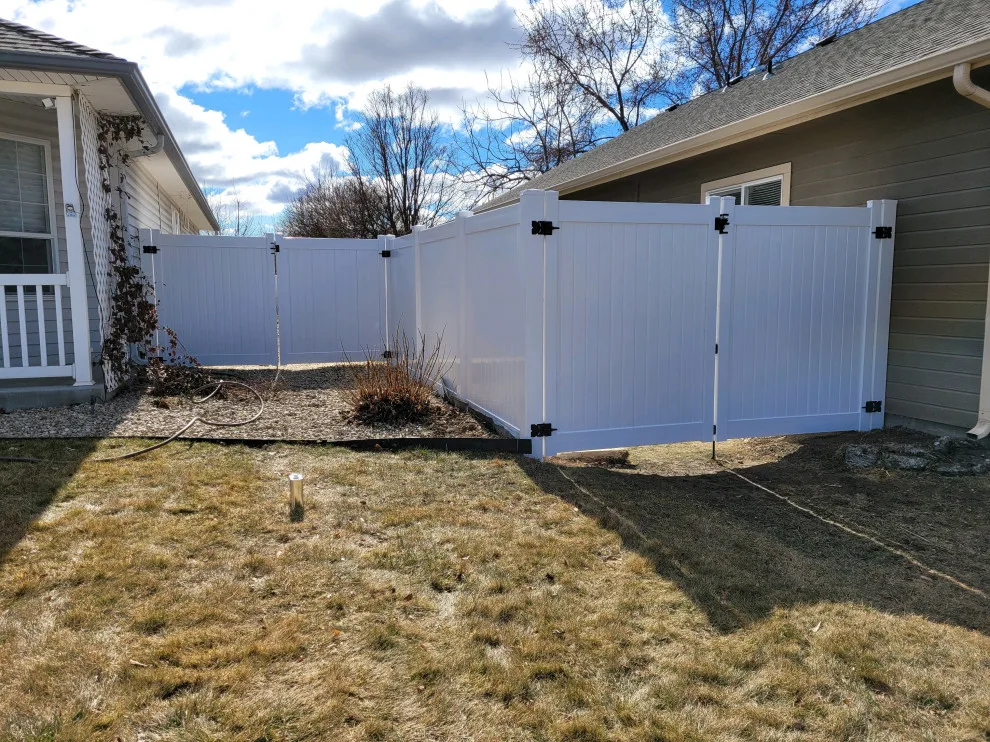Sonrise Fence - Photo 5