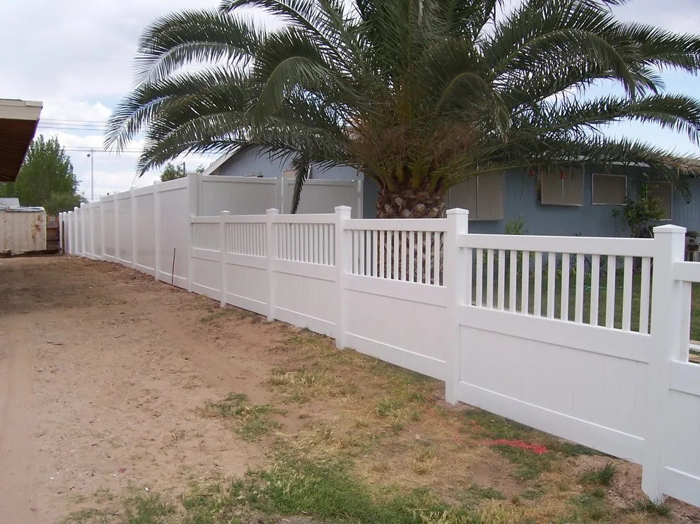 Divine About The Fence - Photo 2
