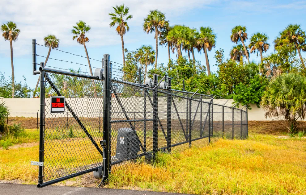 Freedom Fence & Aluminum - Photo 4