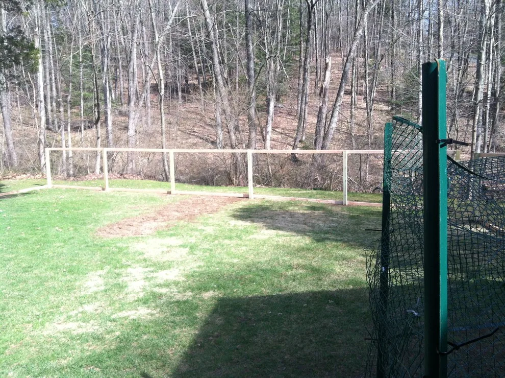 Woodbury - Modern Dog Enclosure by Hartford Fence Company - Photo 6