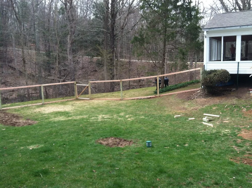 Woodbury - Modern Dog Enclosure by Hartford Fence Company - Photo 3