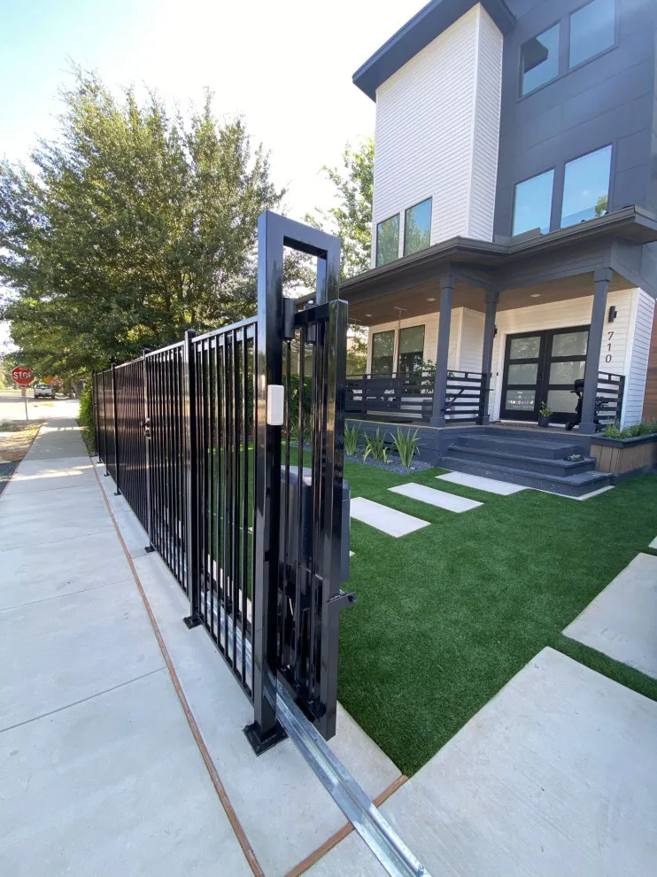 My Garage And Gates - Photo 3