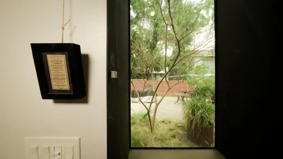 Hush House - Photo 5