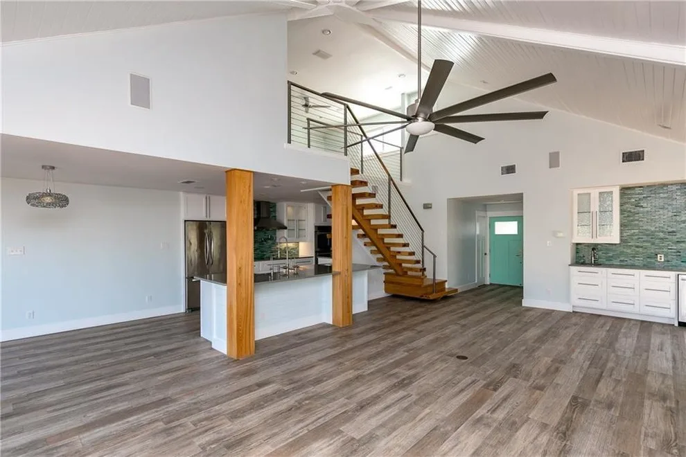 Isle Home by Aleman Residential Design - Photo 7