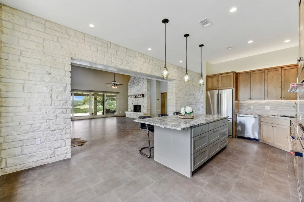 White Revamp by Austin Design Group - Photo 4