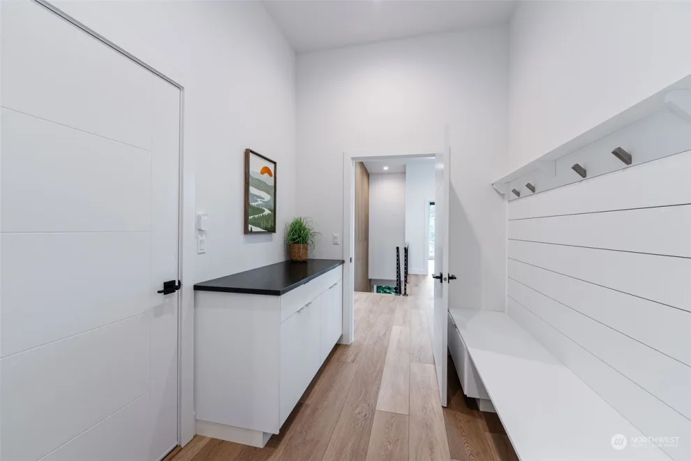 Goodman Avenue by Pacific Home Source LLC - Photo 28