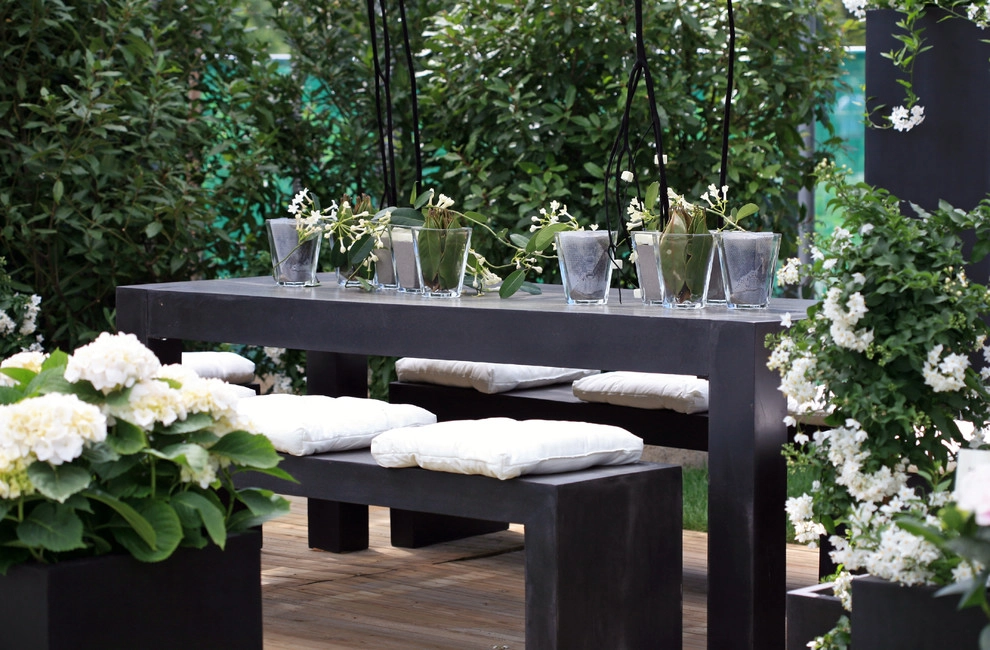 Terrace, Patio, Poolside and Outdoor Entertaining Spaces by The JCRD Group - Photo 10