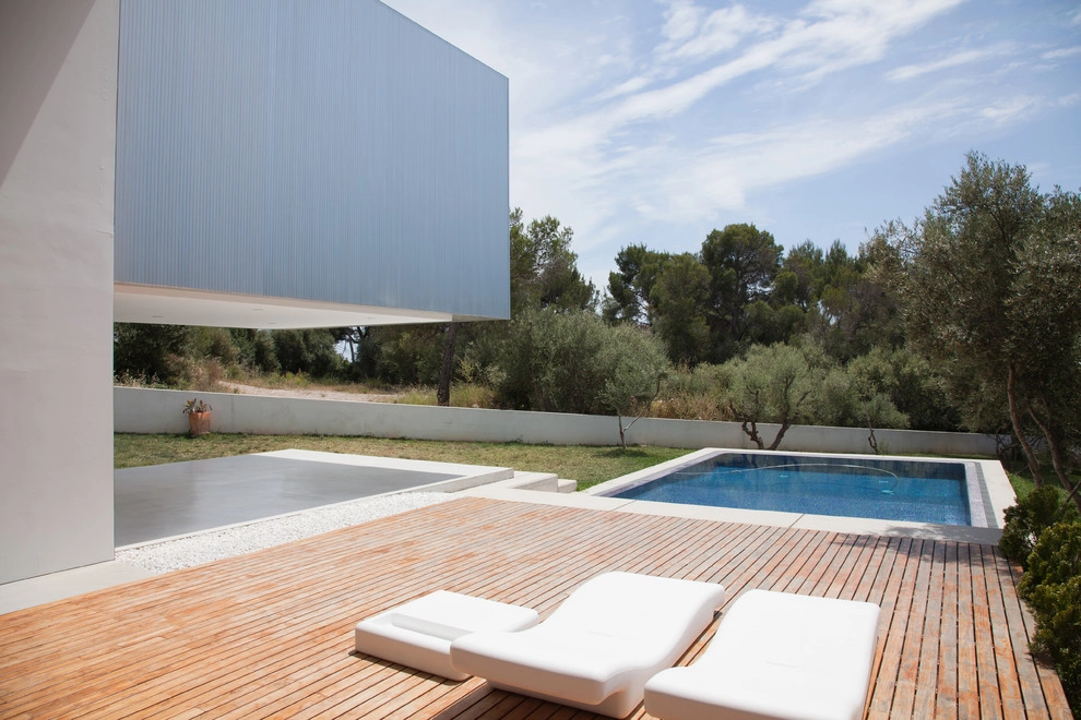 Poolside, Outdoor Dining Area Design by The JCRD Group - Photo 3