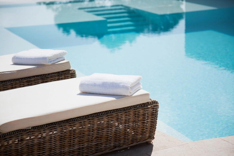 Poolside, Outdoor Dining Area Design by The JCRD Group - Photo 4