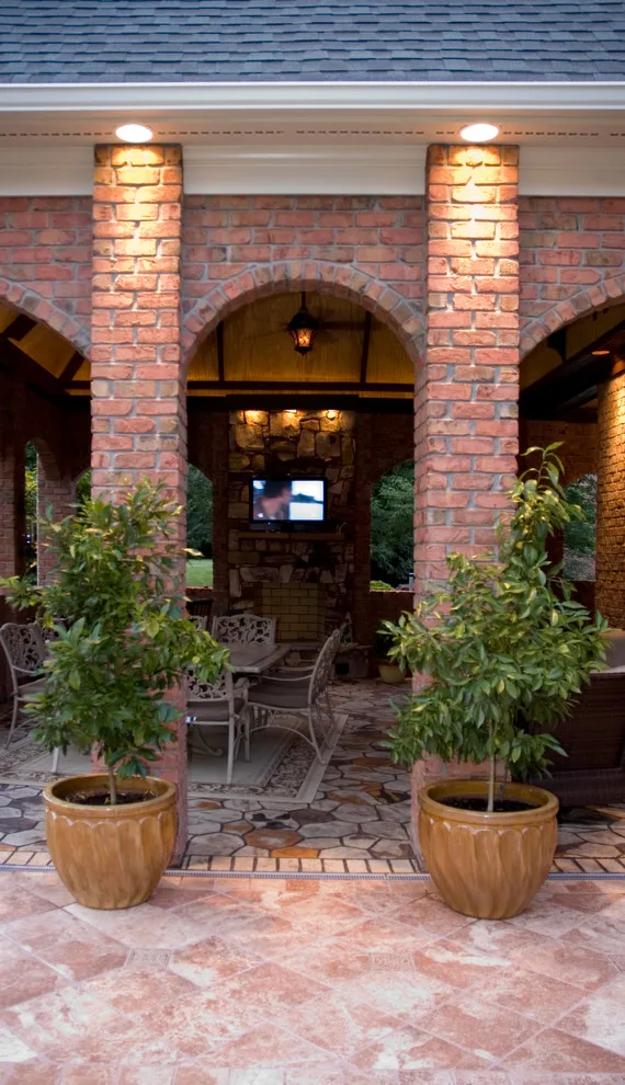 Classic Italian-Style Outdoor Kitchen by Steven Johnson Architect PLLC - Photo 5
