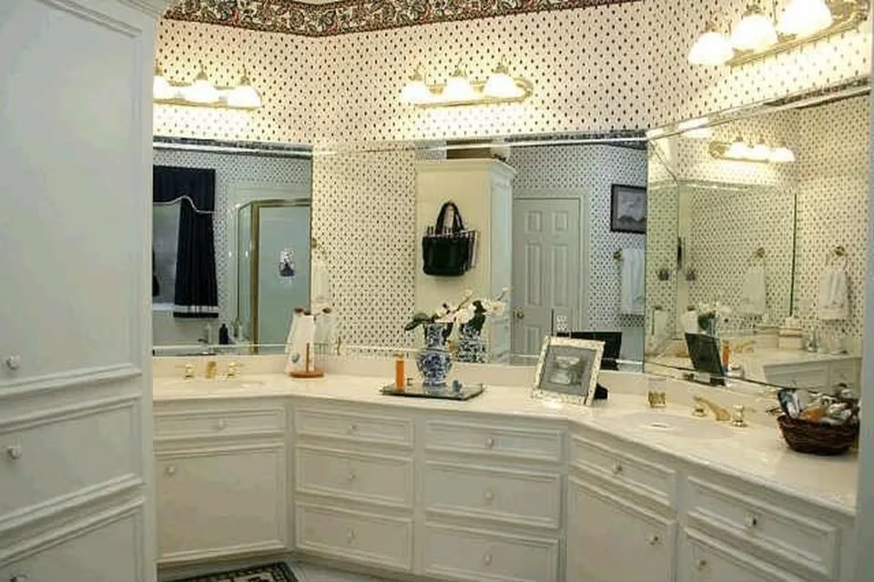 Sarasota Circle Renovation by Whiteley & Whiteley - Photo 17