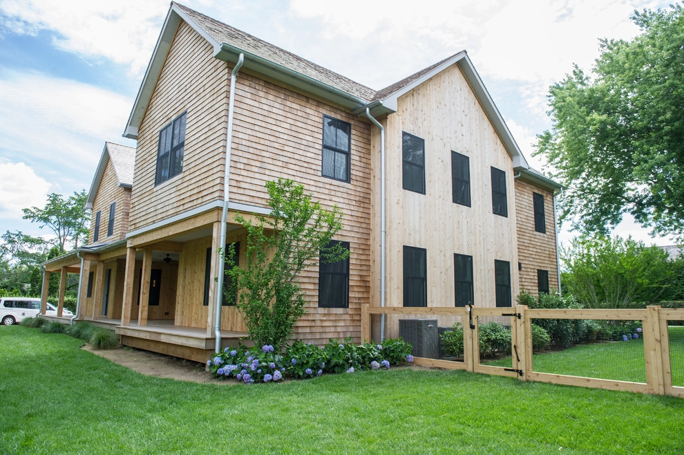 Perfect lawn and landscaping by The León Group, LLC - Photo 2