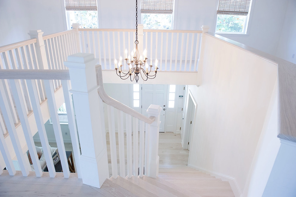 Beach Style Interior by The León Group, LLC - Photo 7