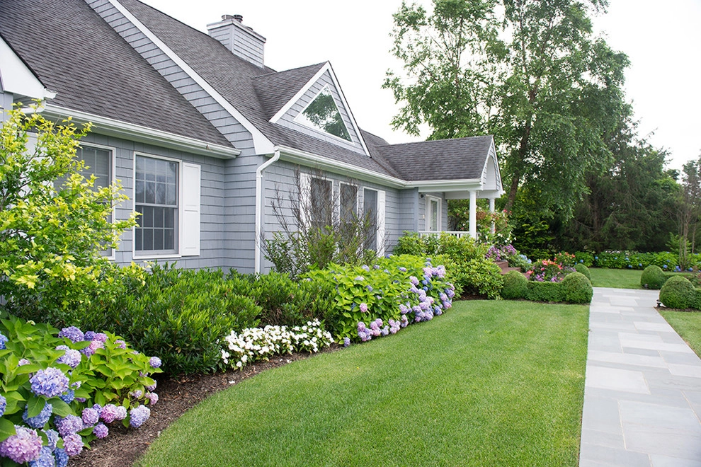 Landscaping and planting by The León Group, LLC - Photo 2
