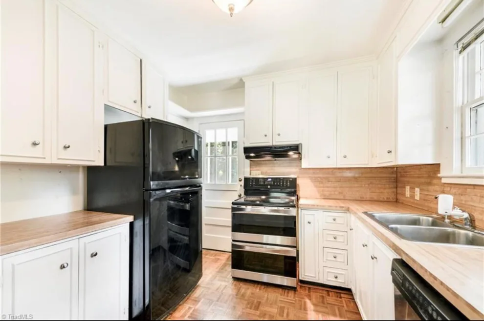 Winston-Salem Kitchen, Den, and Dining Renovation by Annette McCleery Building Design - Photo 5