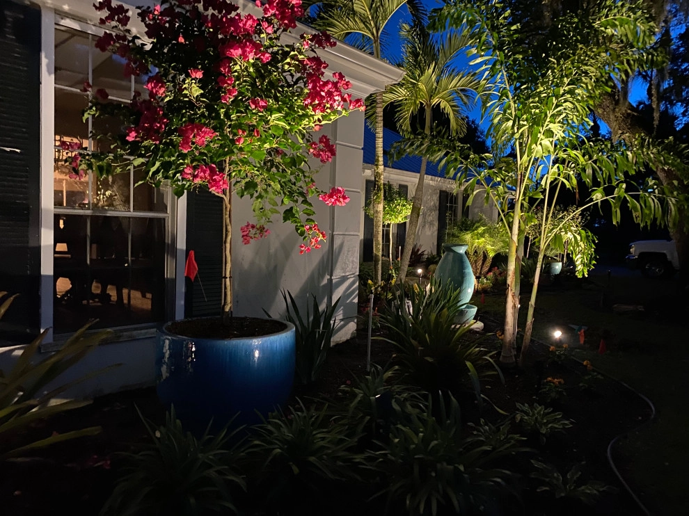 Landscape Lighting by The Master's Touch Landscape And Design - Photo 6