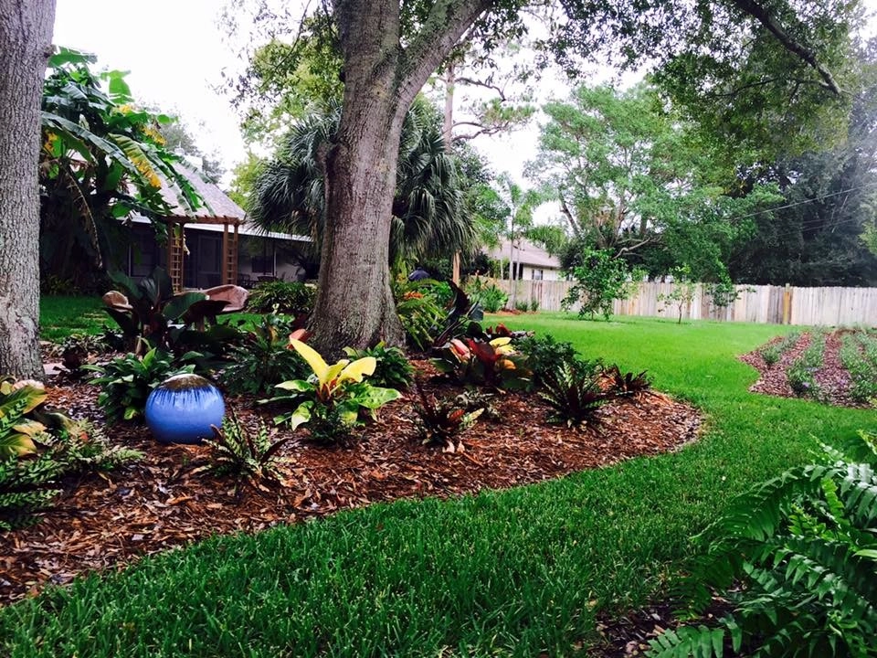 The Master's Touch Landscape And Design - Photo 12