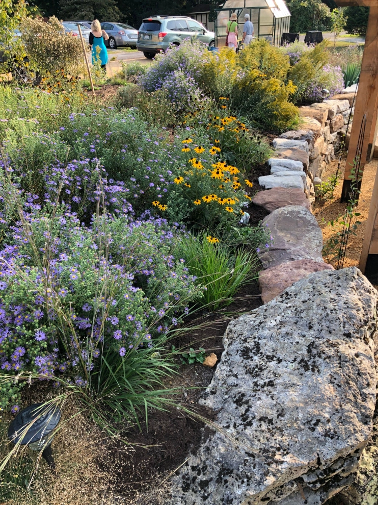 Living Landscapes by The Natural Garden - Photo 4