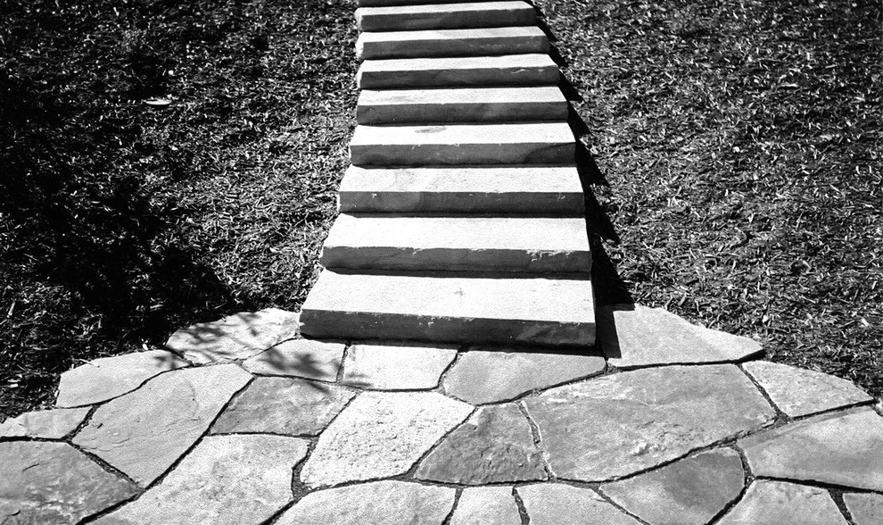 Traditional Stonework by The Natural Garden - Photo 6