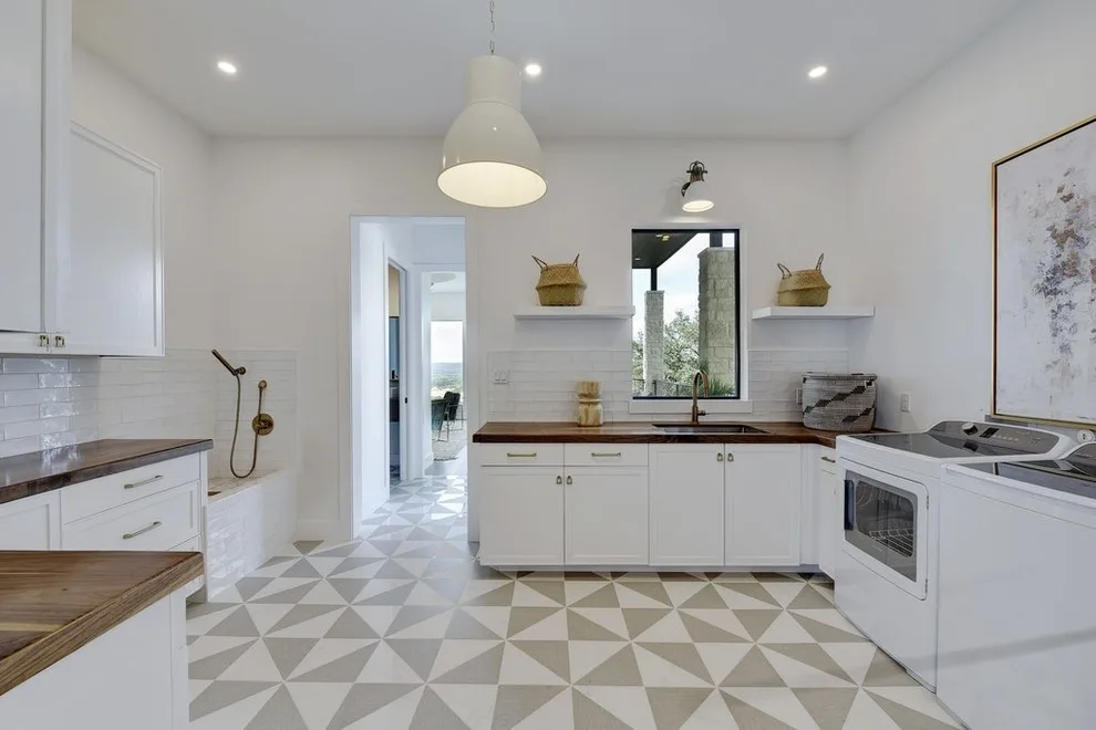 Acclaimed Skyview Residence by Kelley Design Group - Photo 14