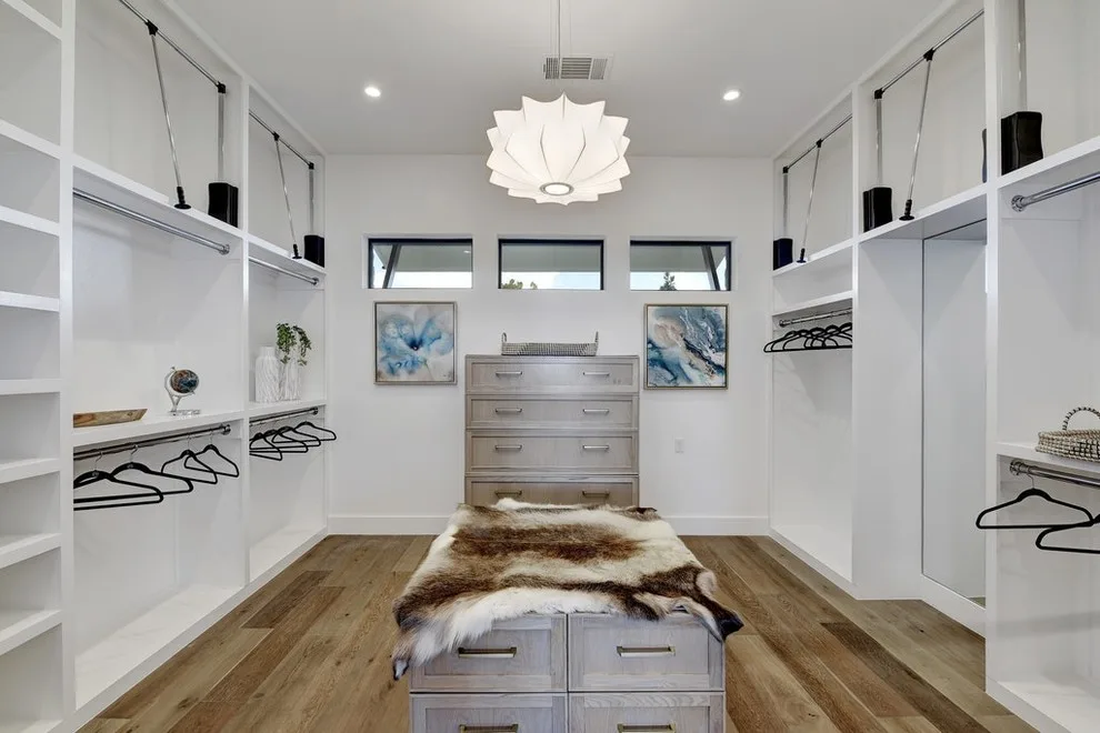 Acclaimed Skyview Residence by Kelley Design Group - Photo 9