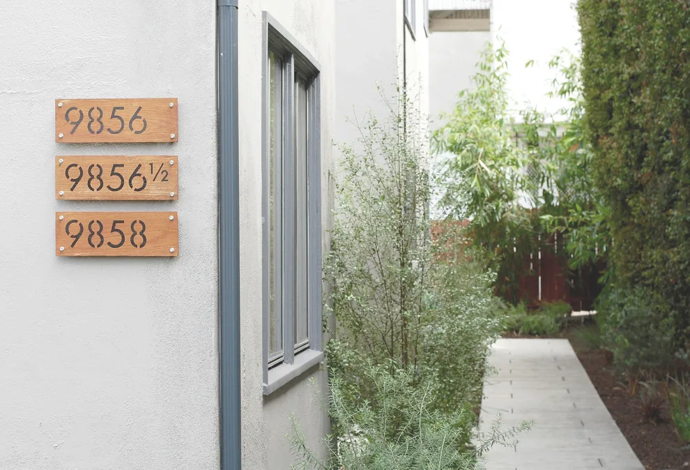 Beverlywood Apartment Complex Renovation by AAHA Studio - Photo 10