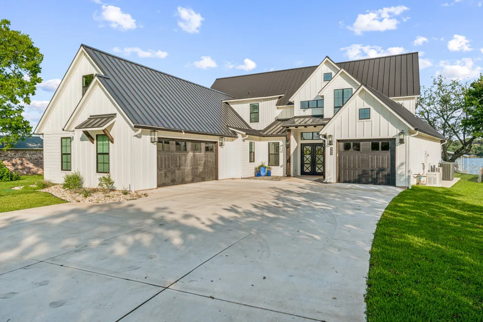 Granbury Lake Pleasure by Bohannon Design Team - Photo 21