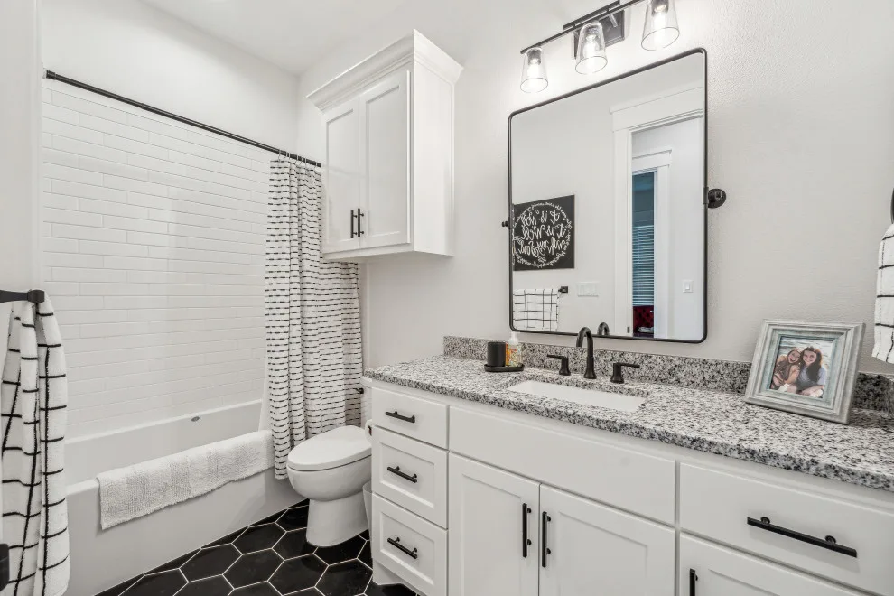 Granbury Lake Pleasure by Bohannon Design Team - Photo 28