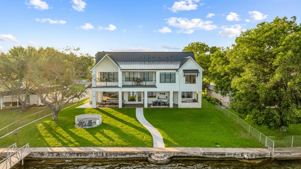Granbury Lake Pleasure by Bohannon Design Team - Photo 16