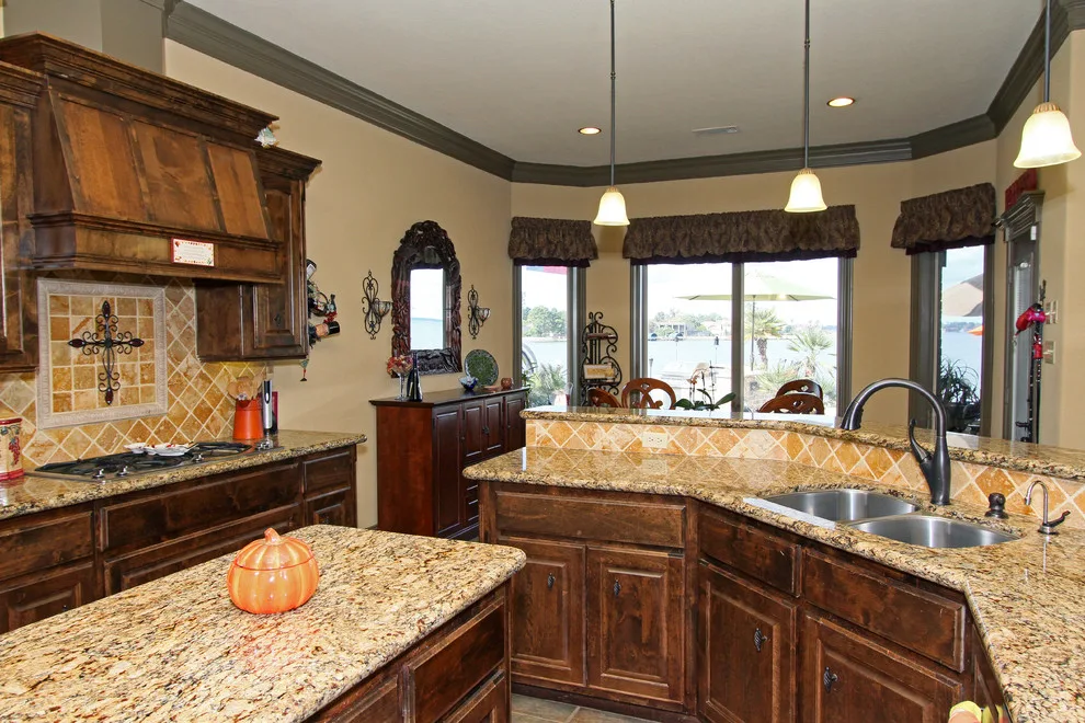 Brookhaven Home by Whiteley & Whiteley - Photo 3