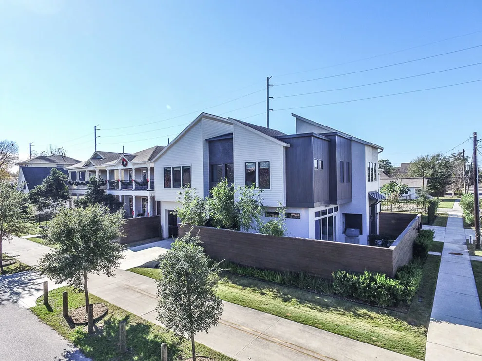 Urban Industrial Residence | The Heights by Allen Irvin - Designer - Photo 28