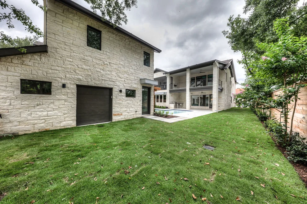 Modern Complex by Allen Irvin - Designer - Photo 16