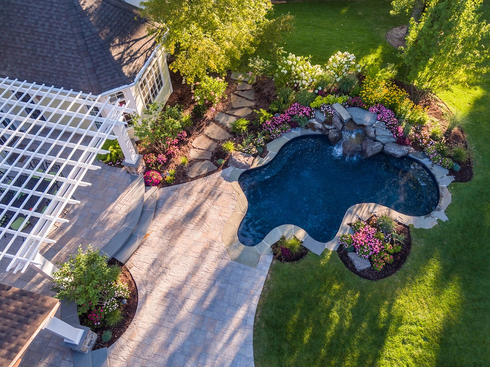 A cocktail pool with character in Montville by Thomas Flint Landscape Design & Development - Photo 6