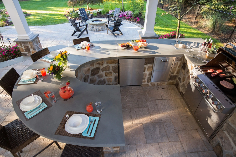 A cocktail pool with character in Montville by Thomas Flint Landscape Design & Development - Photo 3