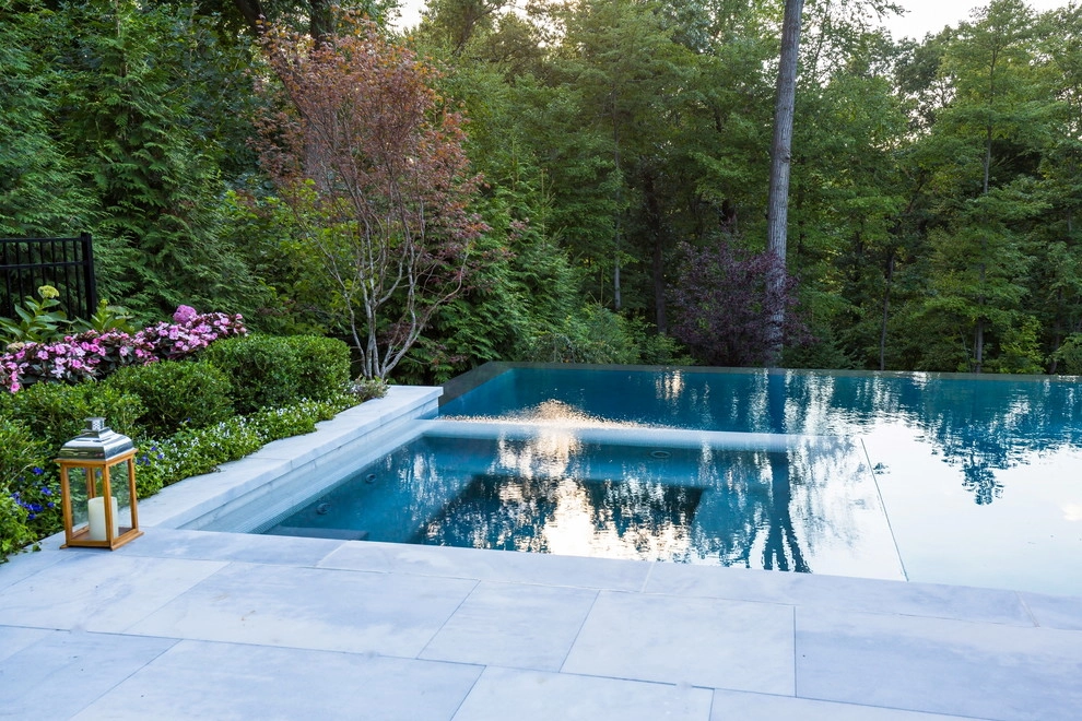 Vanishing edge swimming pool by Thomas Flint Landscape Design & Development - Photo 17