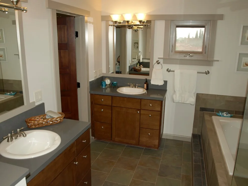 Craftsman Style Custom Home and Granny Flat by Caroline Veerman Homes - Photo 4