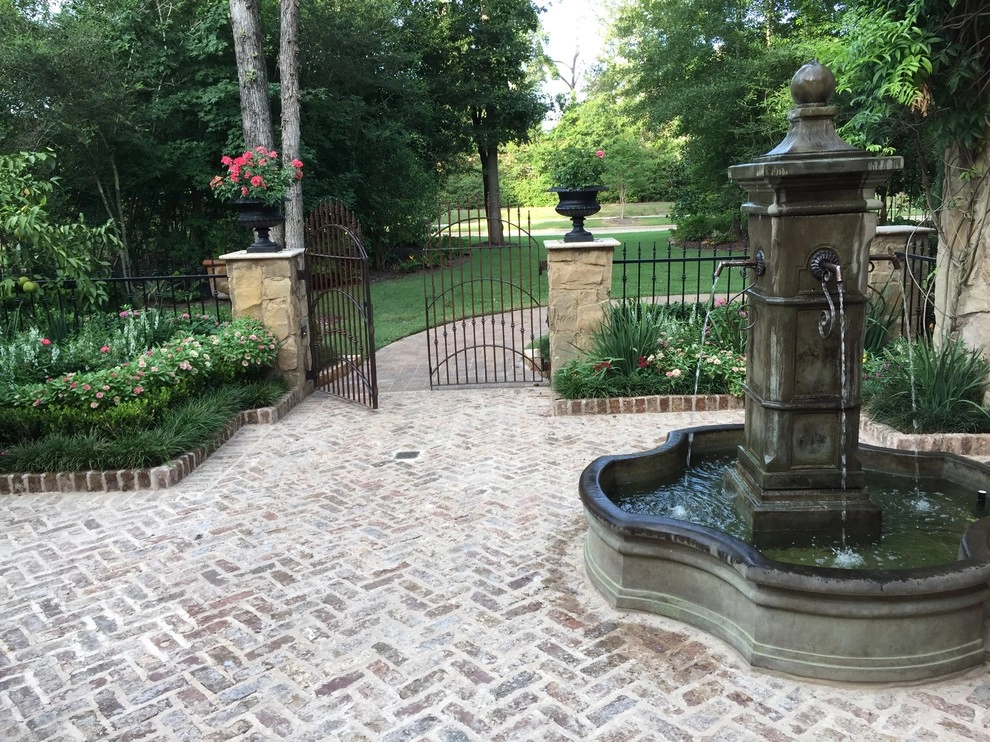 Thompson's Landscaping - Photo 13