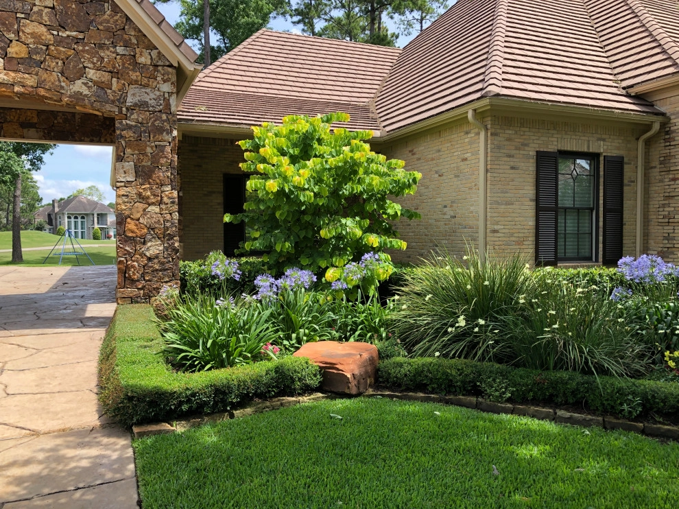 Curb Appeal - Before & After by Thompson's Landscaping - Photo 16