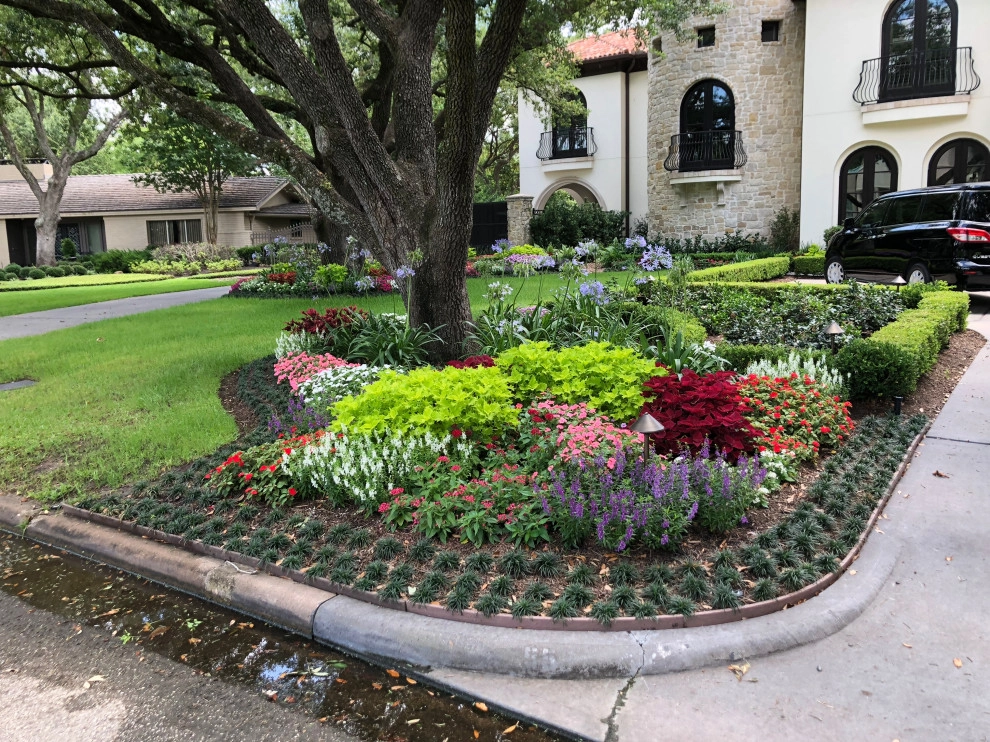 Curb Appeal - Before & After by Thompson's Landscaping - Photo 18